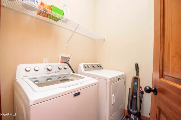 $3,800 | 2499 Jim Henry Road, Dandridge, TN 37725