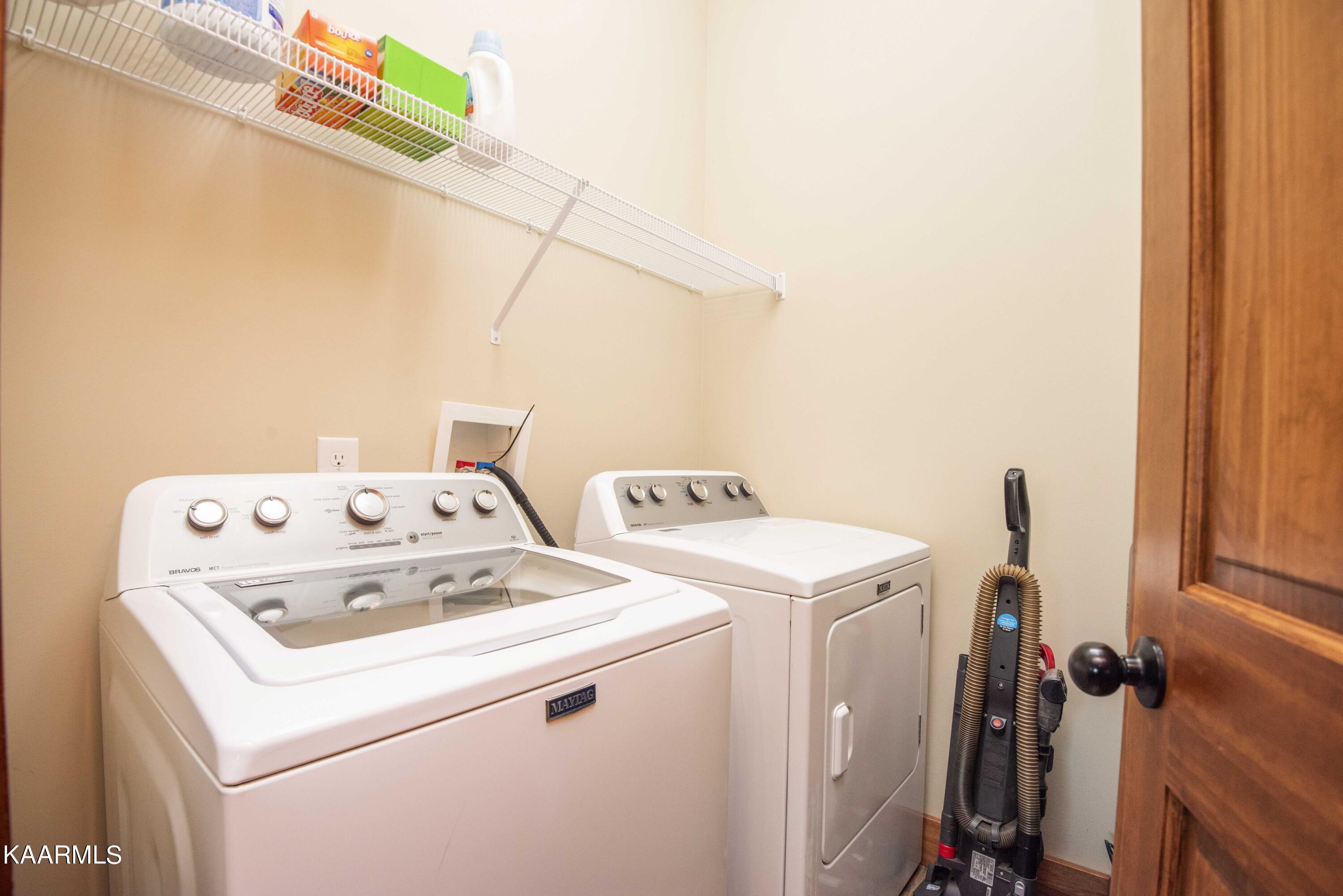 2499 Jim Henry Road Dandridge, TN 37725 - Photo 23 of 58 23_1