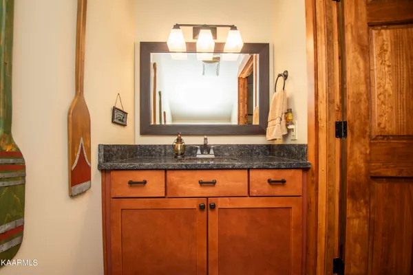 $3,800 | 2499 Jim Henry Road, Dandridge, TN 37725