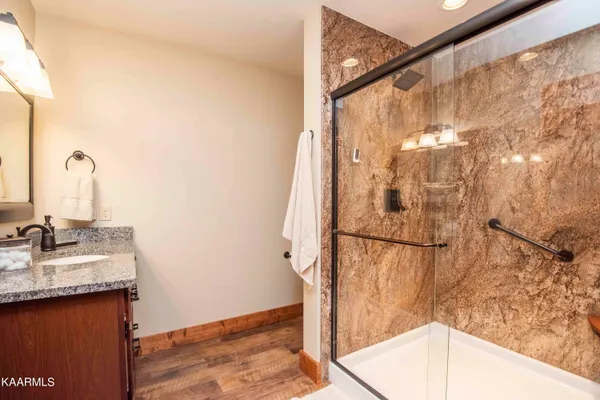 $3,800 | 2499 Jim Henry Road, Dandridge, TN 37725