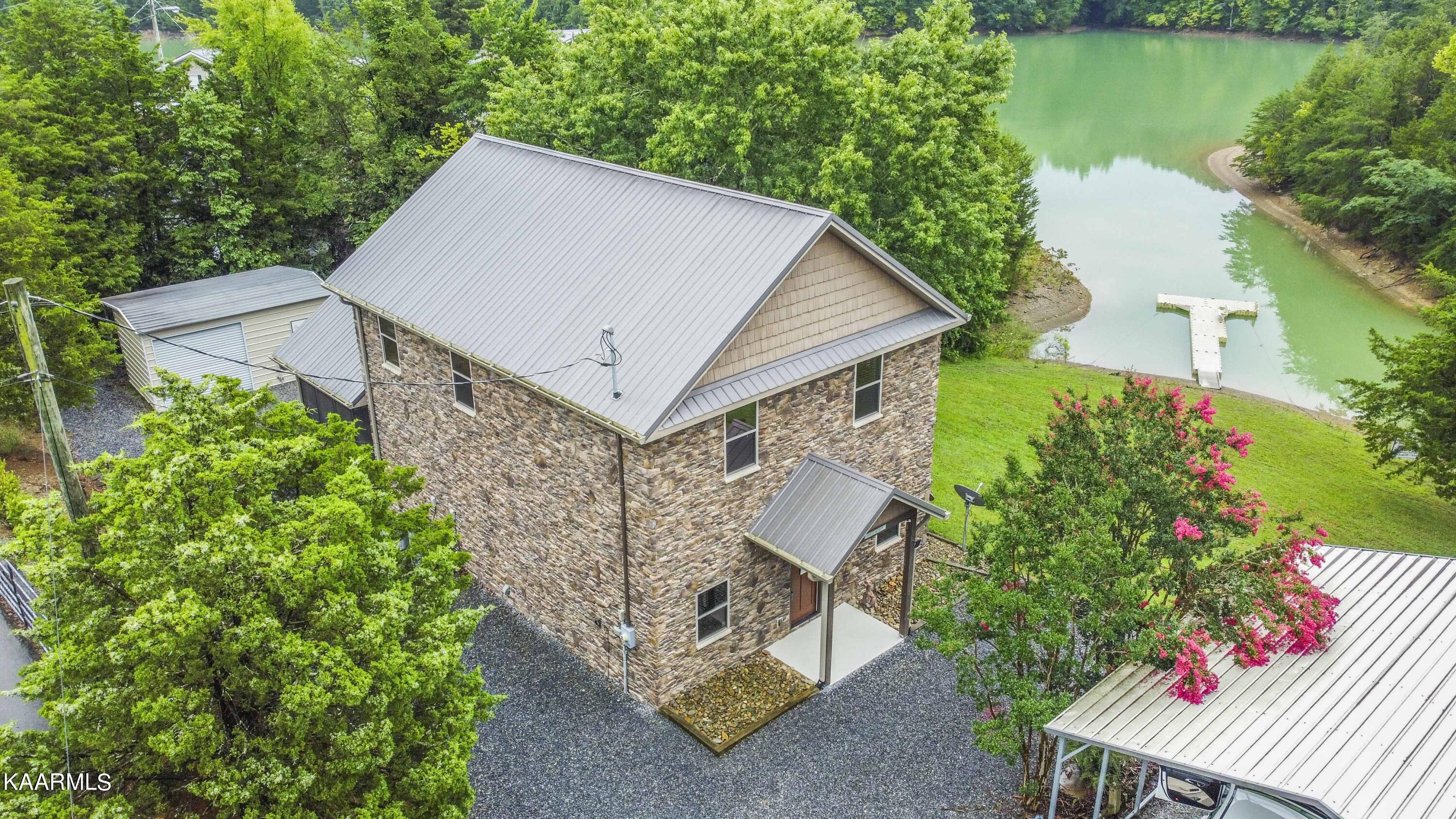 2499 Jim Henry Road Dandridge, TN 37725 - Photo 3 of 58 3_1