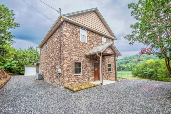 $3,800 | 2499 Jim Henry Road, Dandridge, TN 37725
