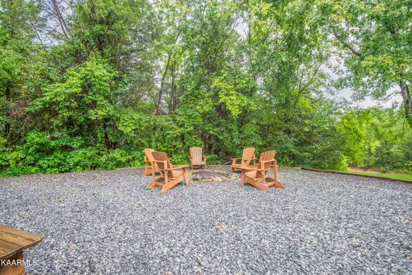 $3,800 | 2499 Jim Henry Road, Dandridge, TN 37725