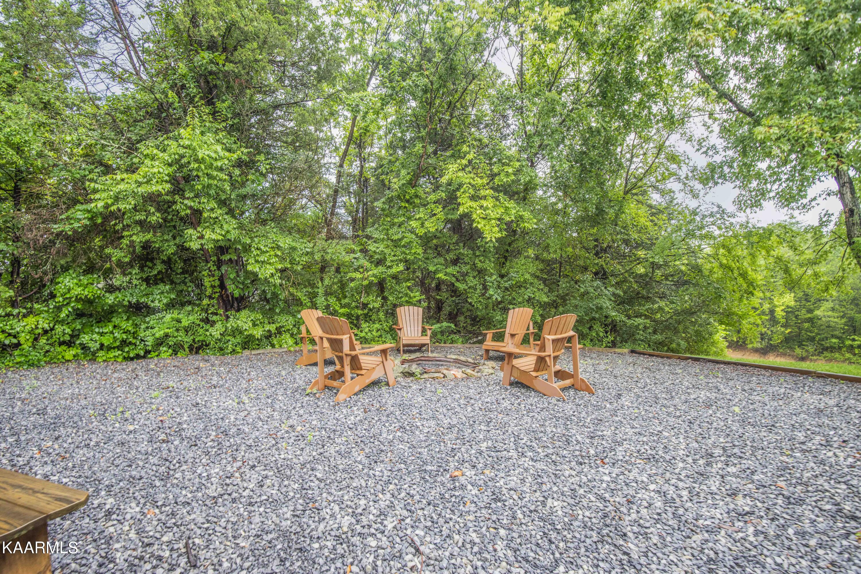 2499 Jim Henry Road Dandridge, TN 37725 - Photo 43 of 58 43_1