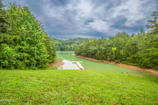 $3,800 | 2499 Jim Henry Road, Dandridge, TN 37725