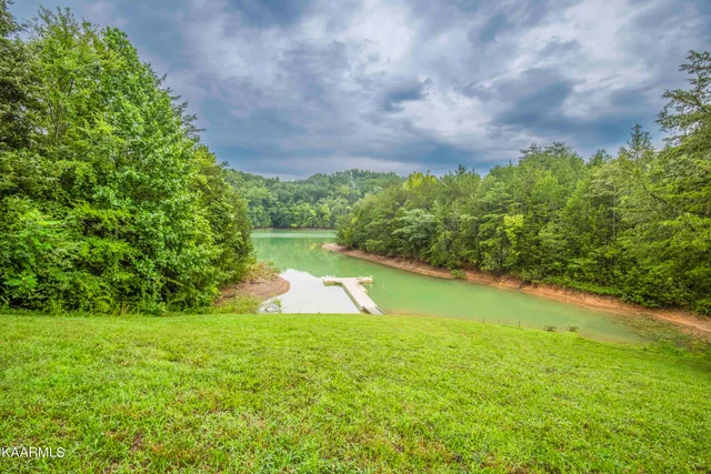 $3,800 | 2499 Jim Henry Road, Dandridge, TN 37725