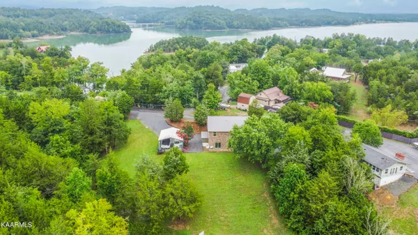 $3,800 | 2499 Jim Henry Road, Dandridge, TN 37725