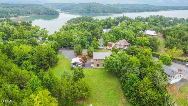 $3,800 | 2499 Jim Henry Road, Dandridge, TN 37725
