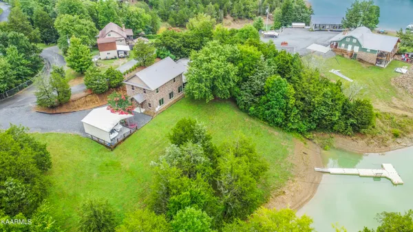 $3,800 | 2499 Jim Henry Road, Dandridge, TN 37725