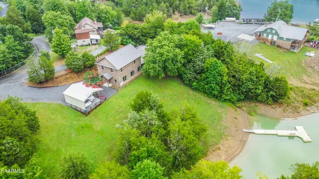 $3,800 | 2499 Jim Henry Road, Dandridge, TN 37725