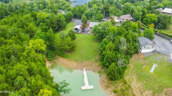 $3,800 | 2499 Jim Henry Road, Dandridge, TN 37725