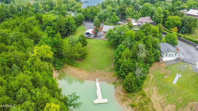 $3,800 | 2499 Jim Henry Road, Dandridge, TN 37725