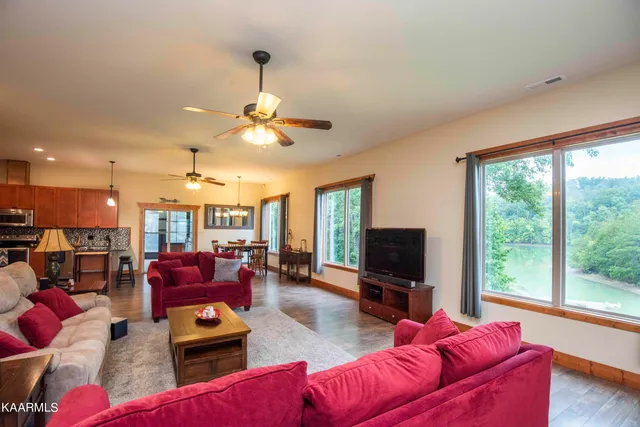 $3,800 | 2499 Jim Henry Road, Dandridge, TN 37725