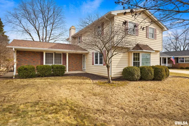 $235,900 | 5824 North Imperial Drive, Peoria, IL 61614