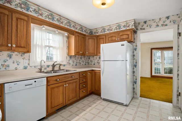 $235,900 | 5824 North Imperial Drive, Peoria, IL 61614