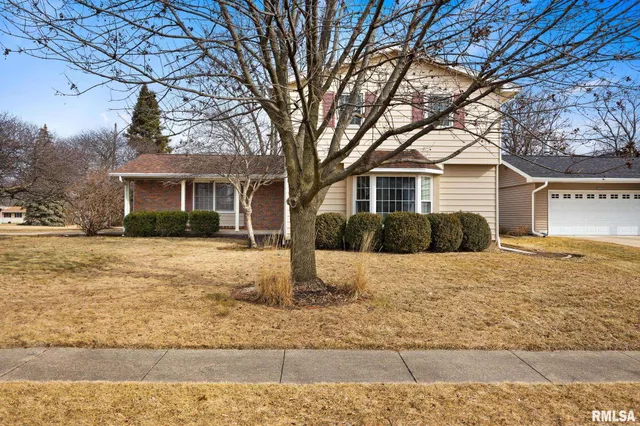 $235,900 | 5824 North Imperial Drive, Peoria, IL 61614