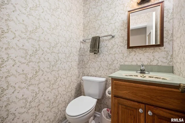 $235,900 | 5824 North Imperial Drive, Peoria, IL 61614