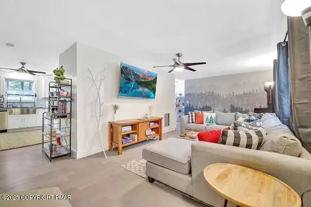 $264,000 | 250 Stillwater Drive, Pocono Summit, PA 18346