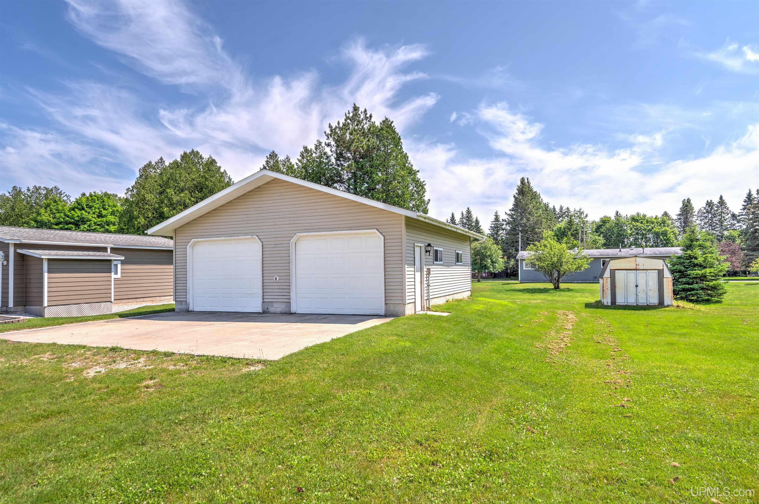 411 Intake Road Manistique, MI 49854 - Photo 15 of 24 Gallery Image 15