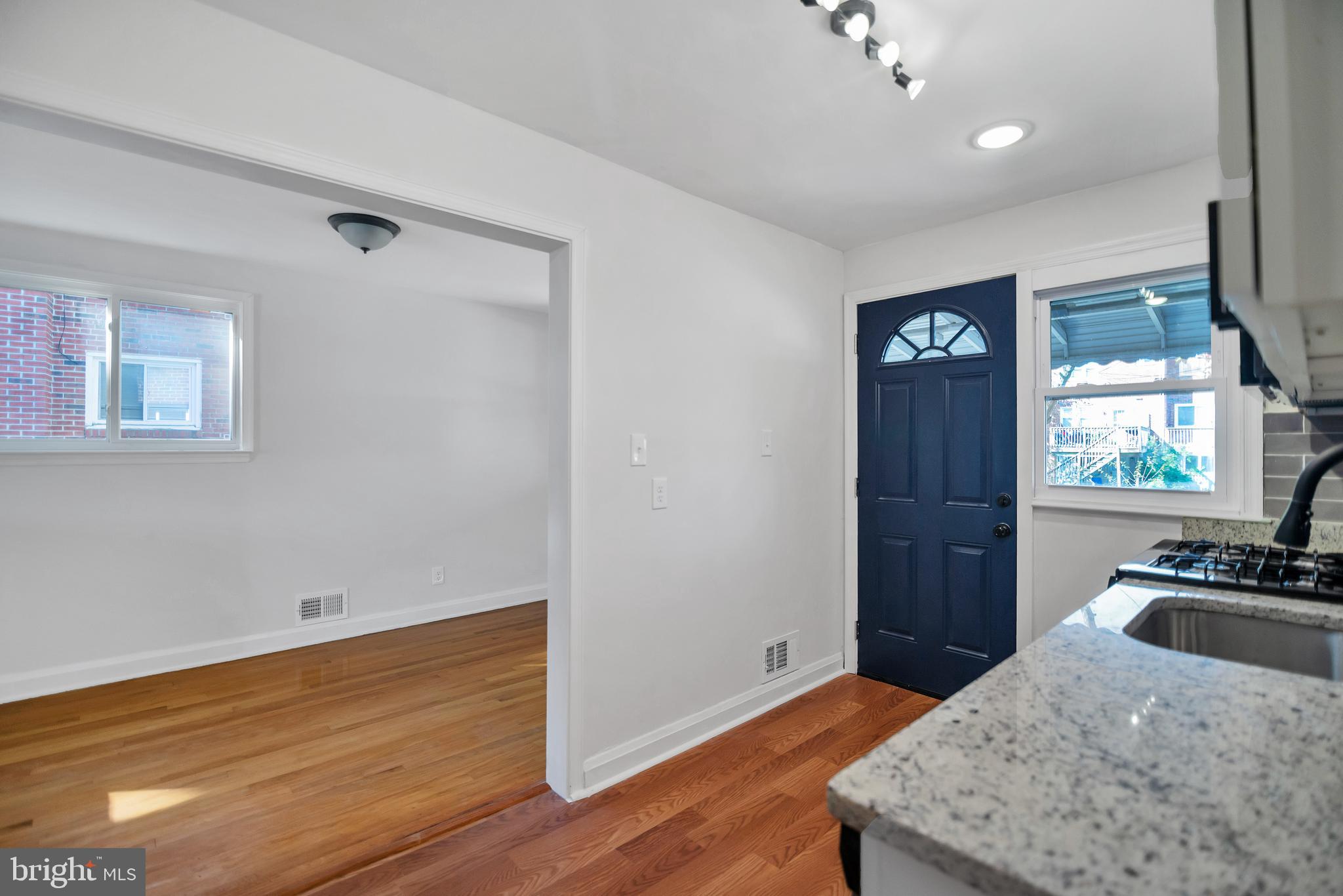 1328 Deanwood Road Parkville, MD 21234 - Photo 8 of 45