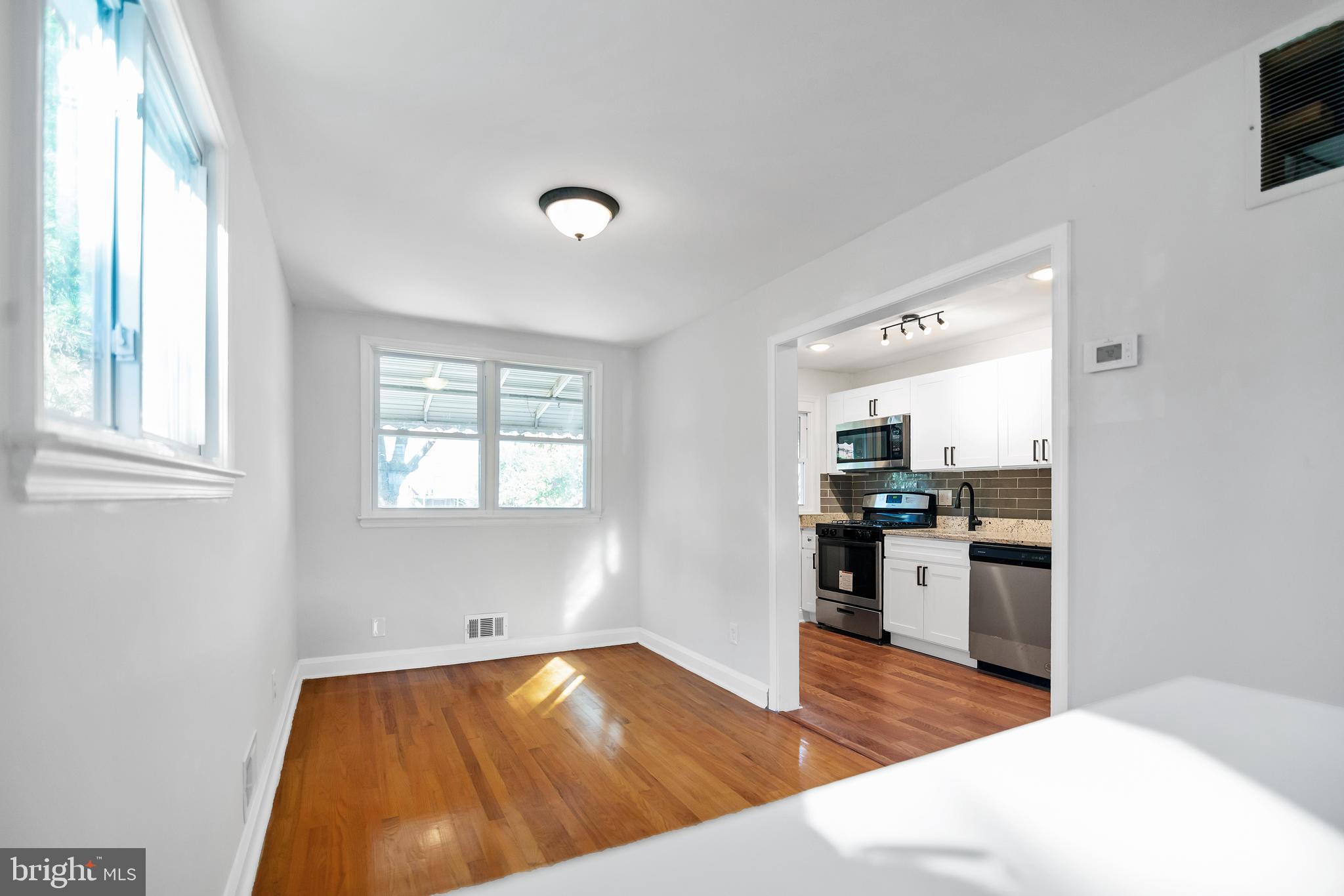 1328 Deanwood Road Parkville, MD 21234 - Photo 10 of 45