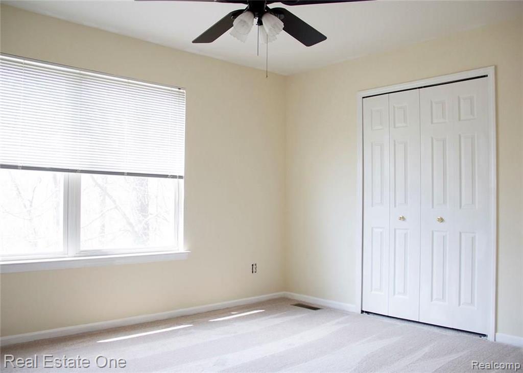 143 Eagle Ridge Road Lake Orion, MI 48360 - Photo 13 of 17