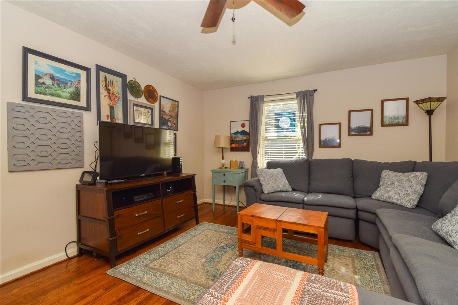 6901 Crowell Gap Road Roanoke, VA 24014 - Photo 8 of 32 06-6901 Crowell-6