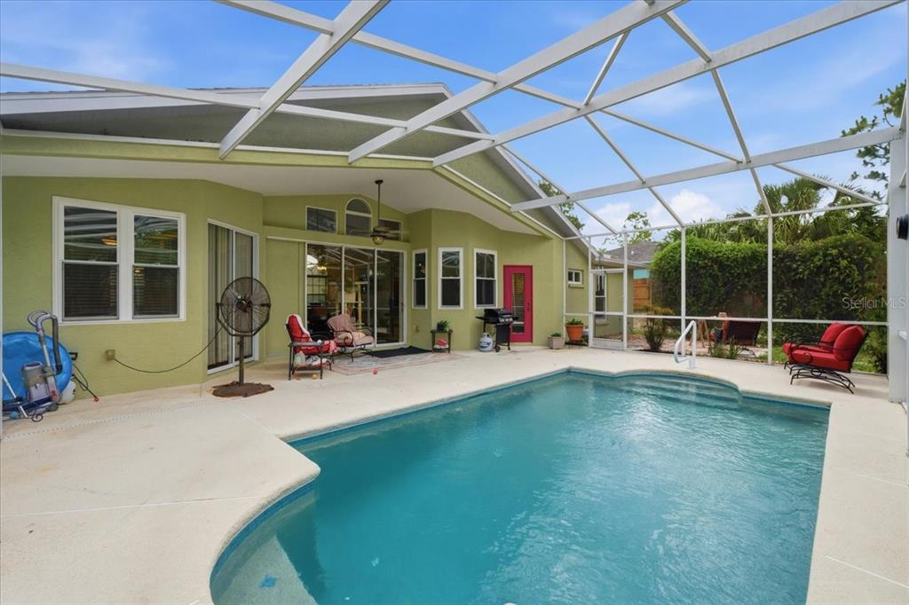 11312 Lark Sparrow Road Weeki Wachee, FL 34614 - Photo 4 of 47