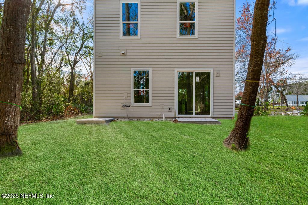 187 Cougar Road Jacksonville, FL 32220 - Photo 3 of 44 Back of Home
