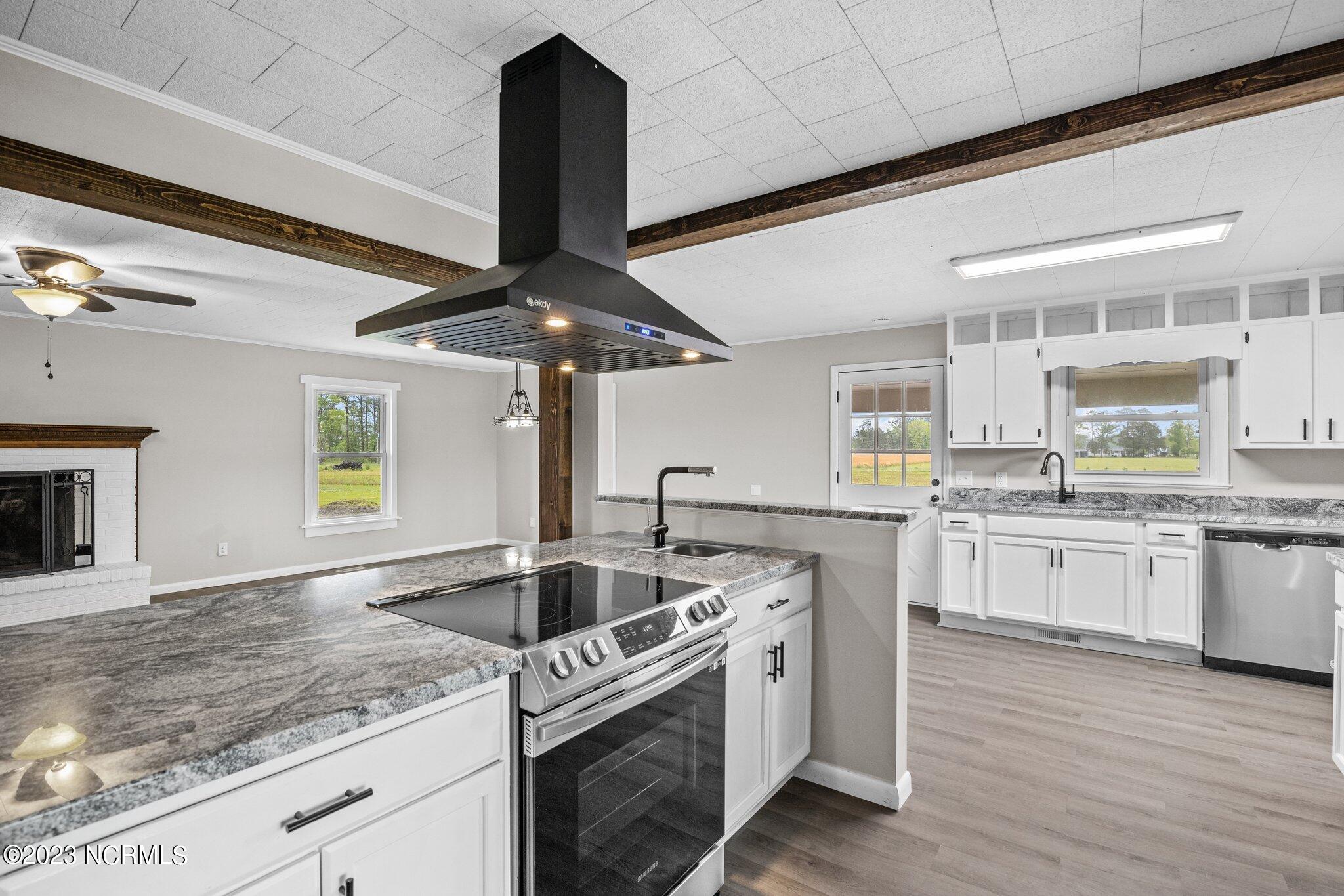 2385 Temples Point Road Havelock, NC 28532 - Photo 2 of 45 2385 Temples Point Rd