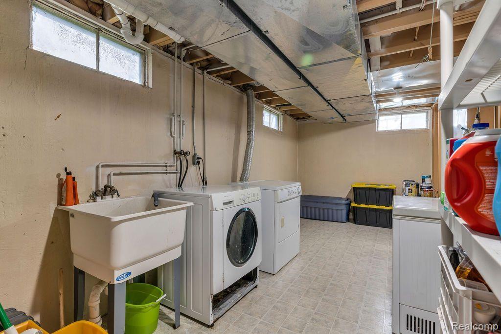 3547 Ridgecliffe Drive Flint, MI 48532 - Photo 28 of 36 Gallery Image 28