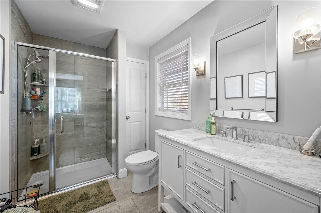 43 Beaver Avenue Warwick, RI 02889 - Photo 11 of 28