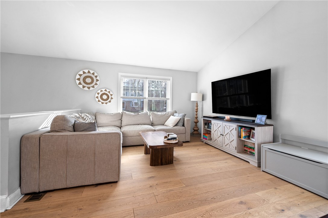 43 Beaver Avenue Warwick, RI 02889 - Photo 16 of 28