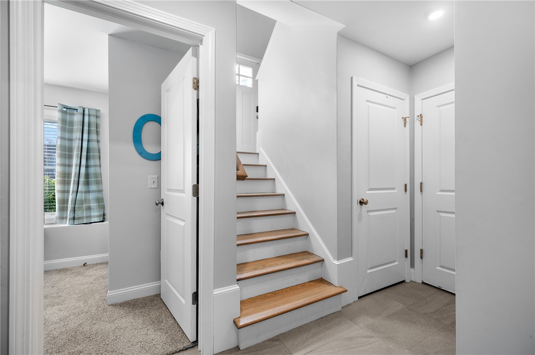 43 Beaver Avenue Warwick, RI 02889 - Photo 24 of 28