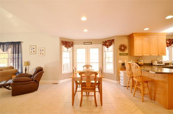 38 Highridge Road Bellingham, MA 02019 - Photo 4 of 30 Gallery Image 4