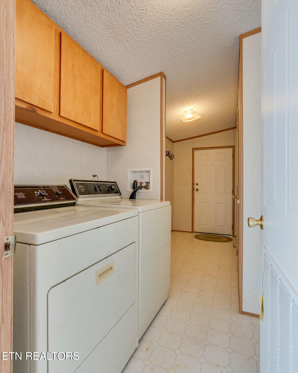 1983 Oasis Road Bulls Gap, TN 37711 - Photo 24 of 24 Laundry