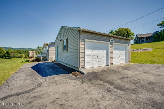 $207,000 | 1983 Oasis Road, Bulls Gap, TN 37711