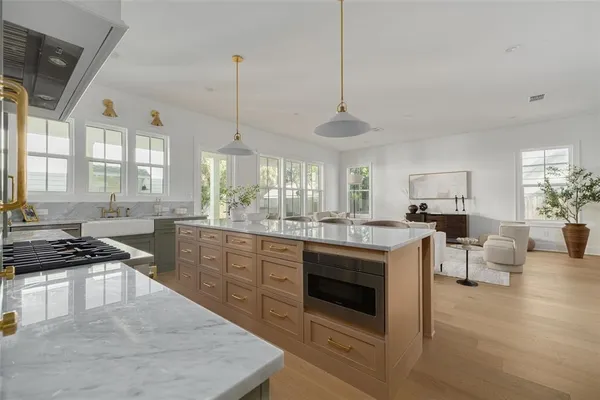 $1,750,000 | 1420 14th Street North, St. Petersburg, FL 33704