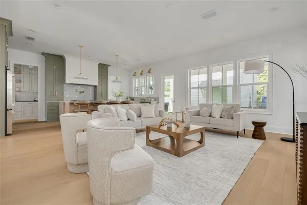 $1,750,000 | 1420 14th Street North, St. Petersburg, FL 33704