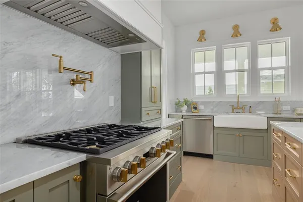 $1,750,000 | 1420 14th Street North, St. Petersburg, FL 33704