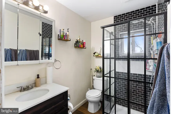 $325,000 | 208 Sussex Drive, Lindenwold, NJ 08021