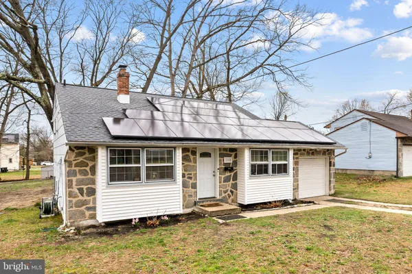 $325,000 | 208 Sussex Drive, Lindenwold, NJ 08021