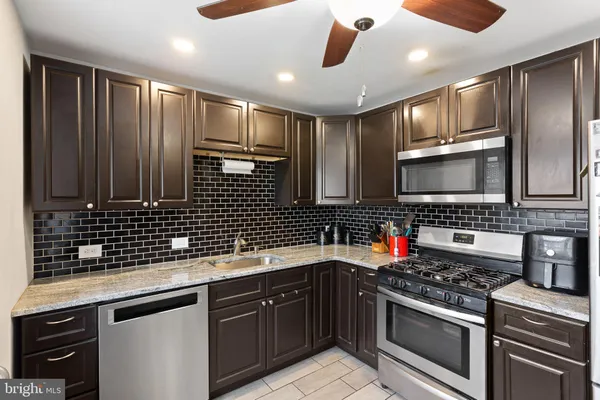 $325,000 | 208 Sussex Drive, Lindenwold, NJ 08021