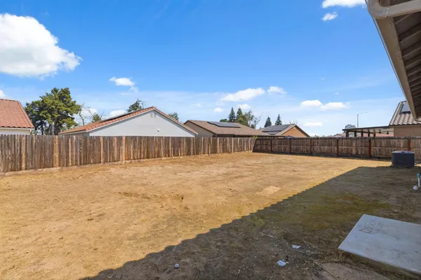$495,000 | 6128 East Platt Avenue, Fresno, CA 93727