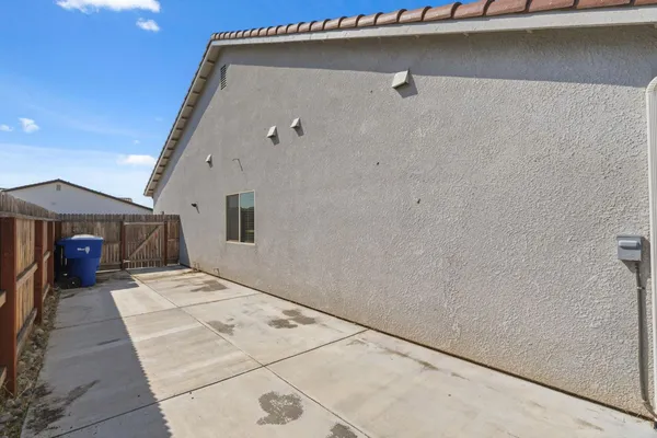$495,000 | 6128 East Platt Avenue, Fresno, CA 93727