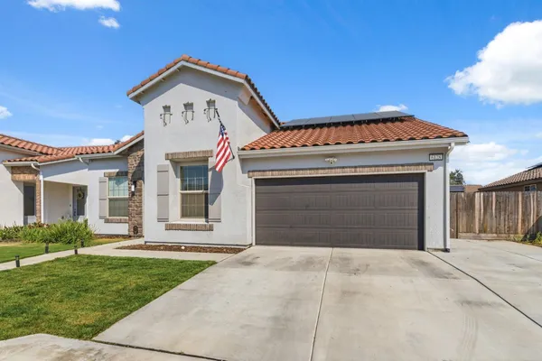 $495,000 | 6128 East Platt Avenue, Fresno, CA 93727