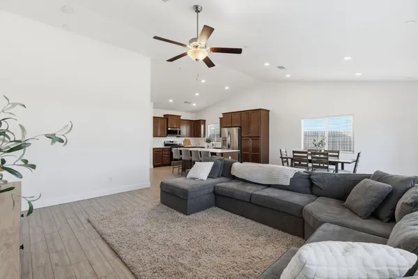 $495,000 | 6128 East Platt Avenue, Fresno, CA 93727