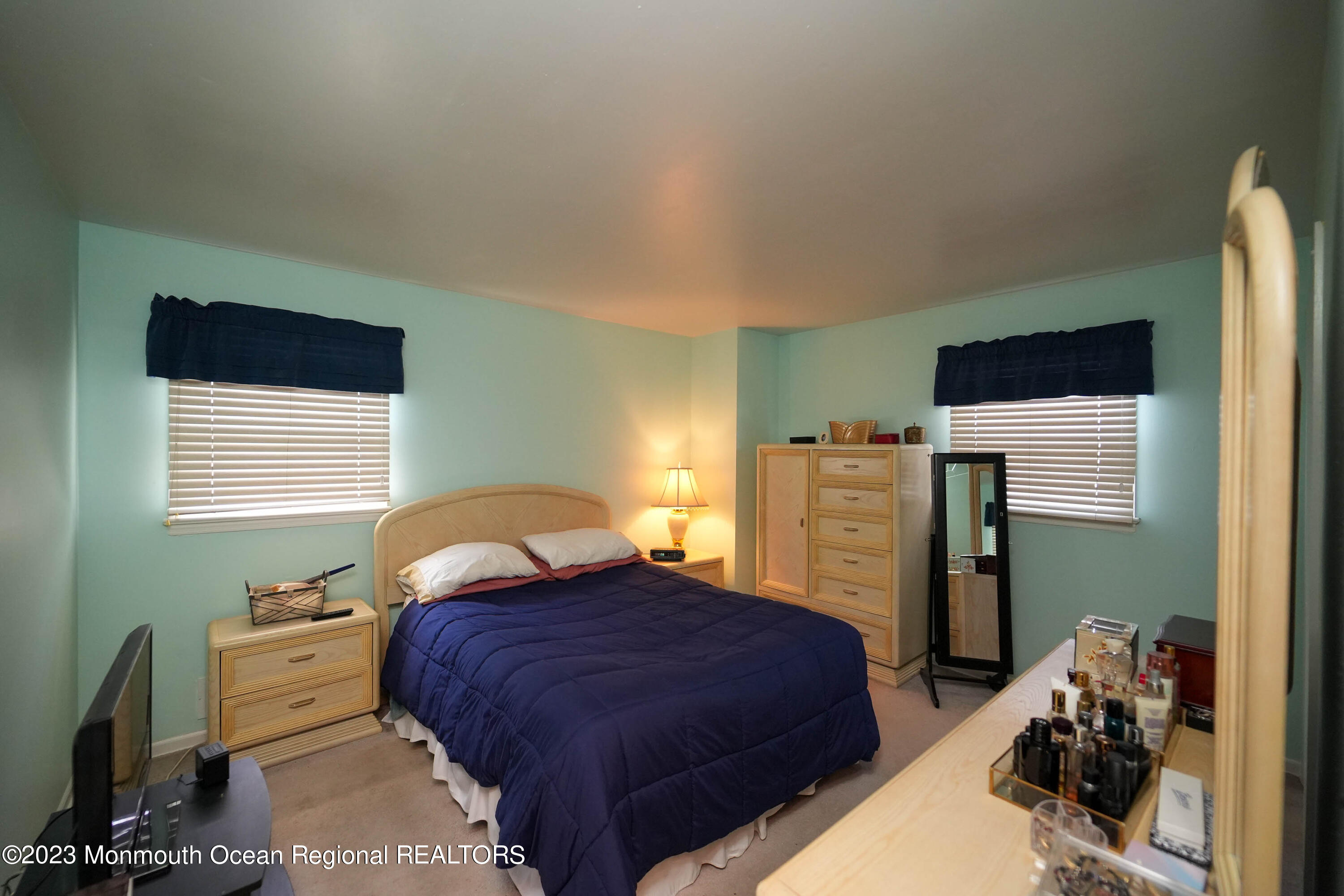 8 Leocadia Court Hazlet, NJ 07730 - Photo 12 of 46 8 Leocadia Ct-13