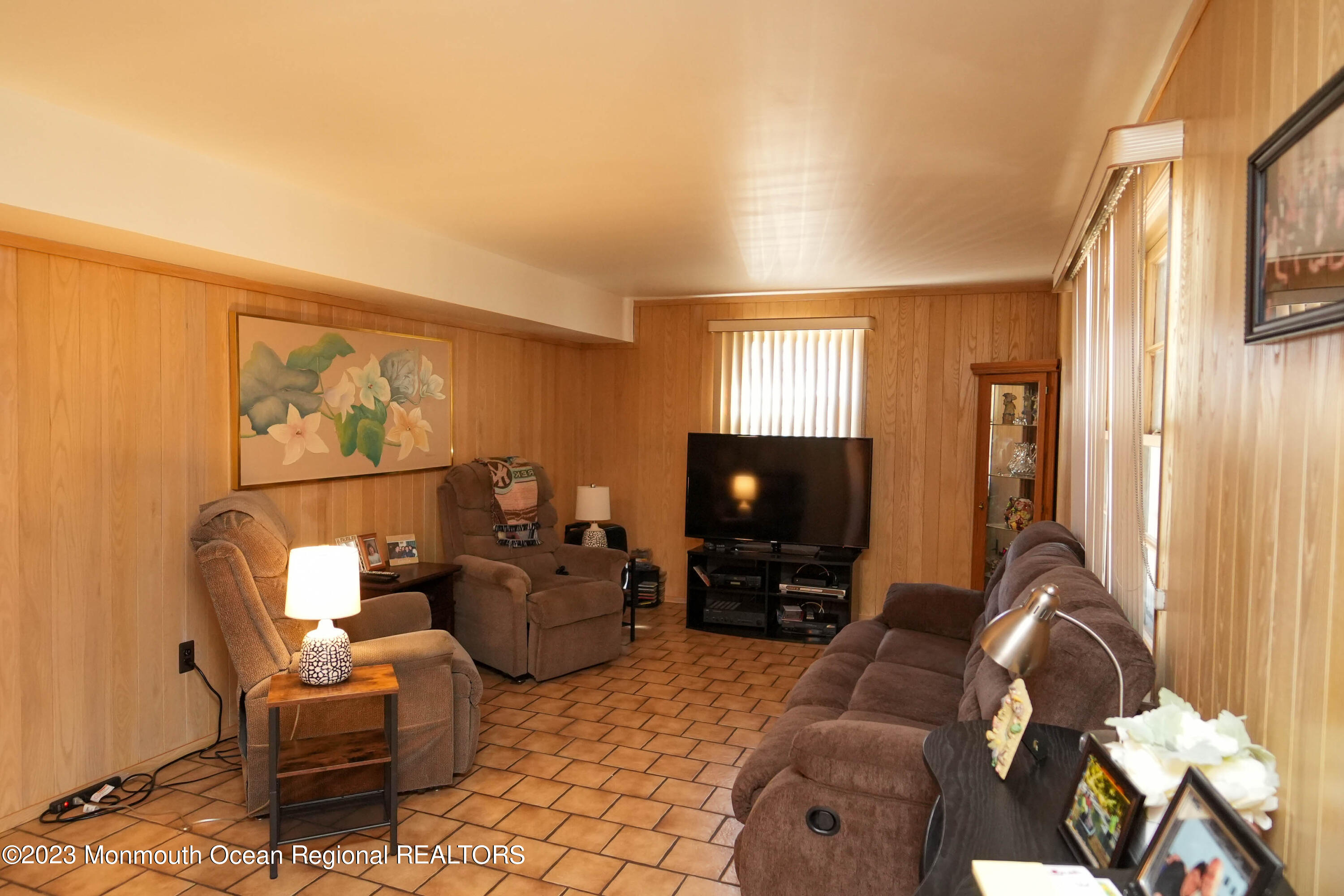 8 Leocadia Court Hazlet, NJ 07730 - Photo 23 of 46 8 Leocadia Ct-26