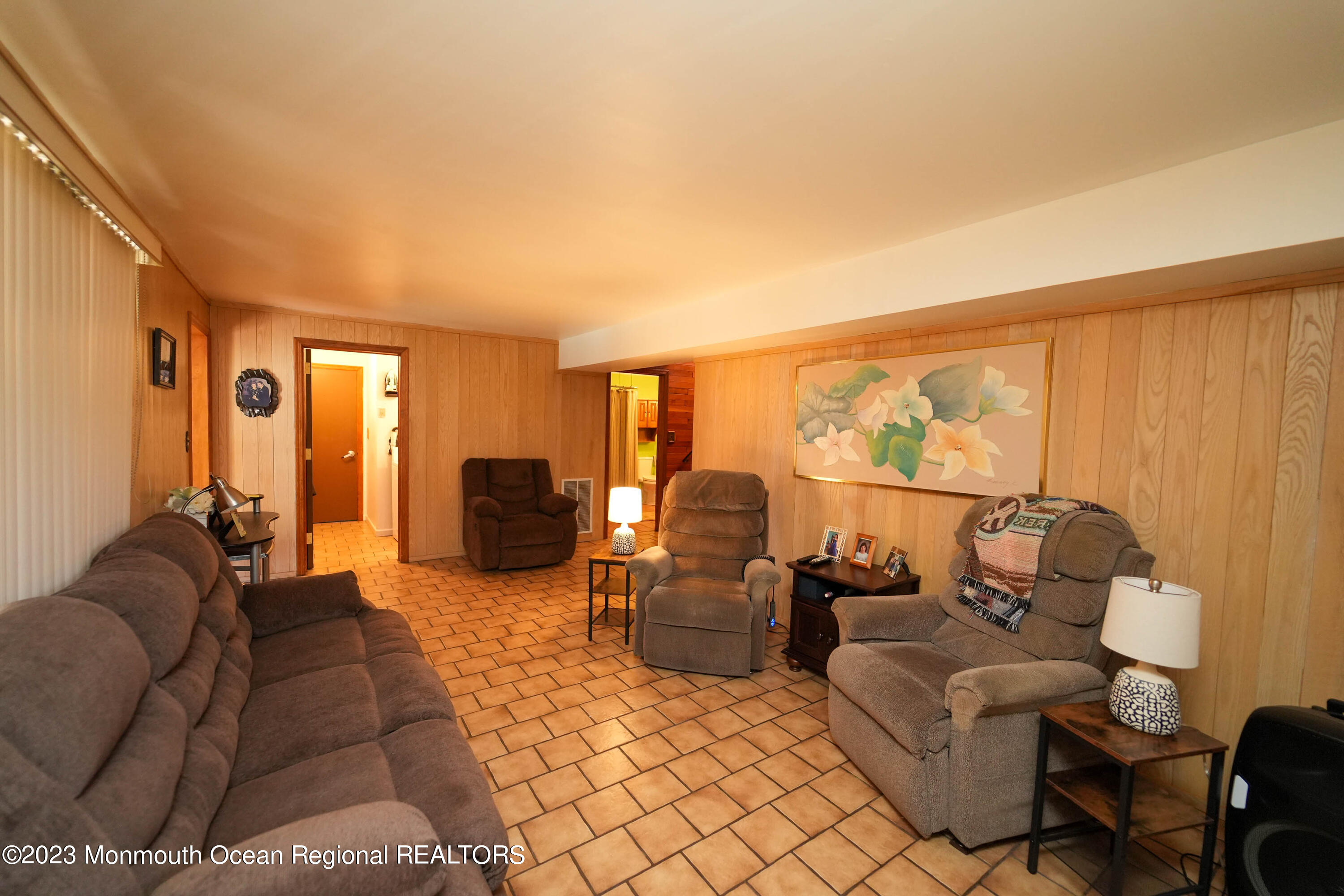 8 Leocadia Court Hazlet, NJ 07730 - Photo 24 of 46 8 Leocadia Ct-27